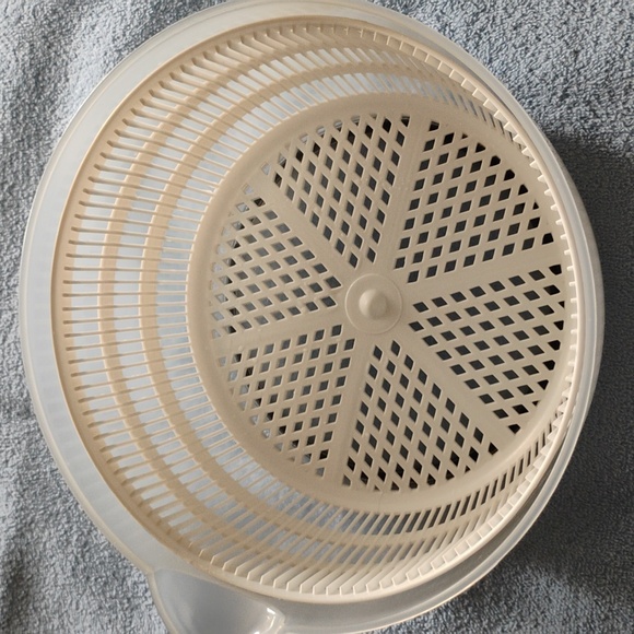 3/$25 Salad Spinner! - Picture 2 of 5